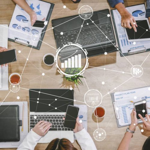Nowy raport Devire – Rynek pracy IT 2023. Czy HR zna oczekiwania pracowników?